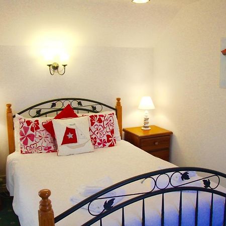 Romantic Flint Cottage On The Suffolk Coast Саксмундхэм Экстерьер фото