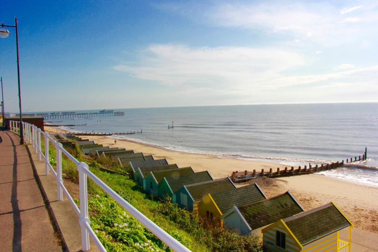 Romantic Flint Cottage On The Suffolk Coast Саксмундхэм Экстерьер фото