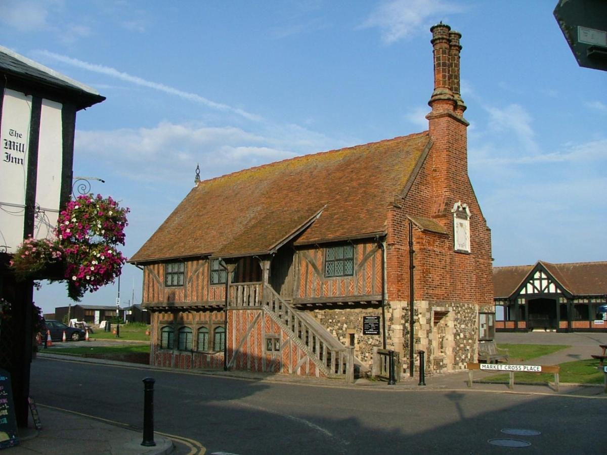 Romantic Flint Cottage On The Suffolk Coast Саксмундхэм Экстерьер фото
