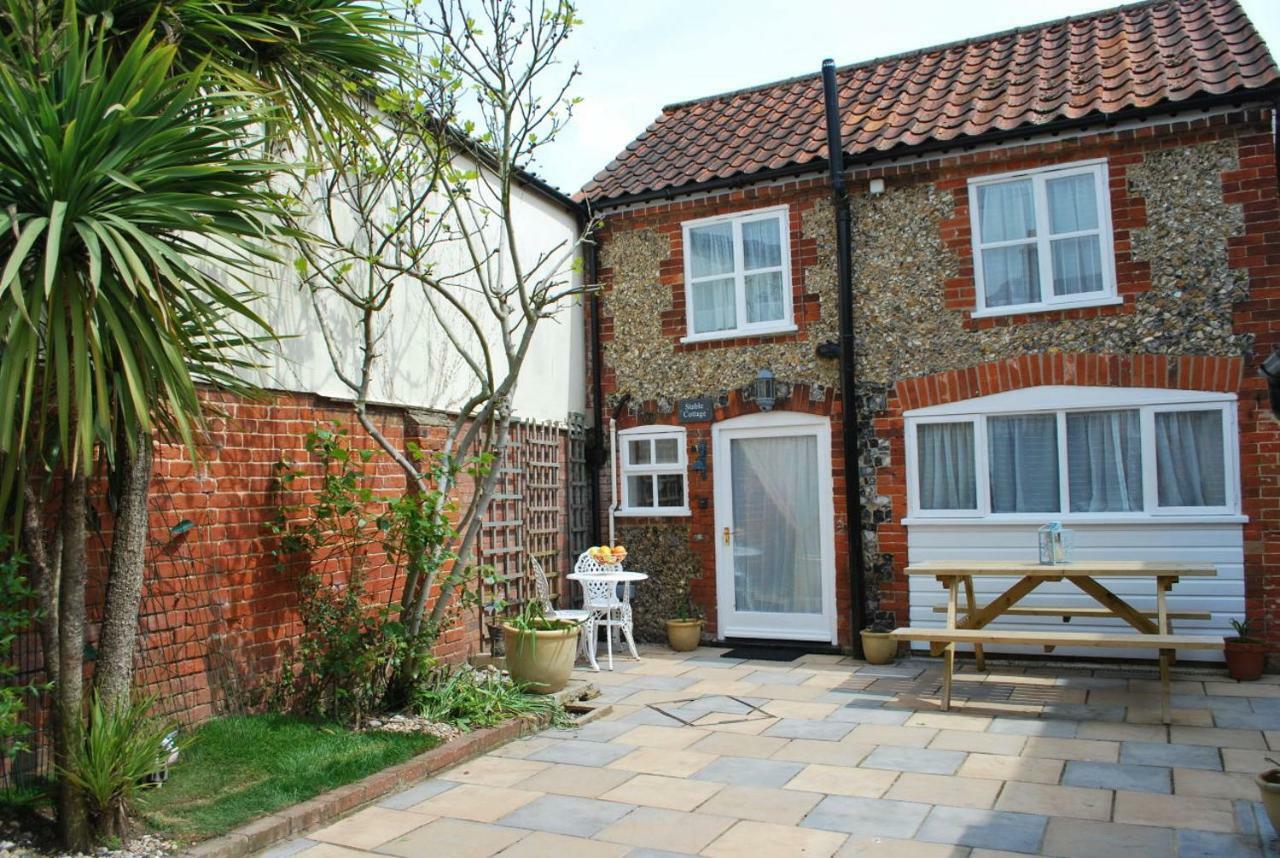 Romantic Flint Cottage On The Suffolk Coast Саксмундхэм Экстерьер фото